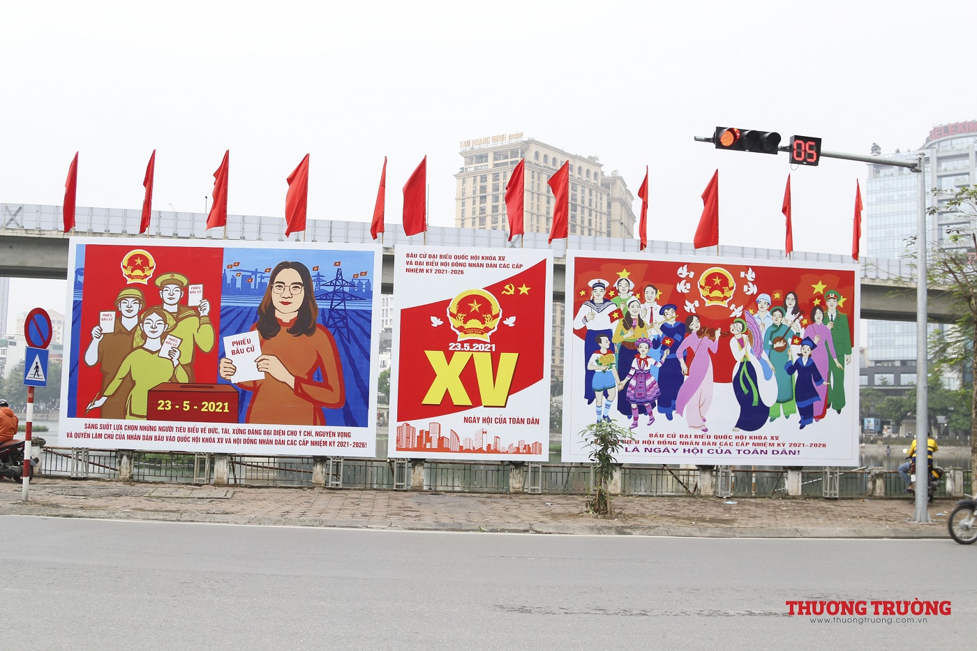  Hà Nội Đường phố trang hoàng rực rỡ trước ngày bầu cử