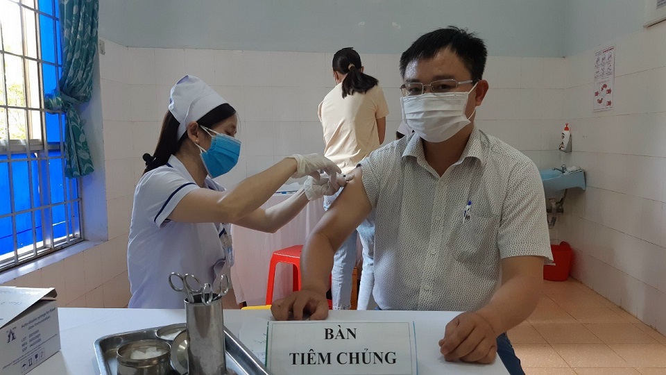 Đắk Lắk Ngày đầu tiên hàng nghìn người được tiêm vaccine COVID-19