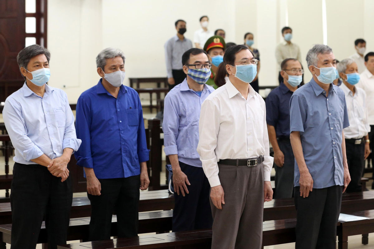 Cựu Bộ trưởng Vũ Huy Hoàng bị đề nghị phạt 10-11 năm tù
