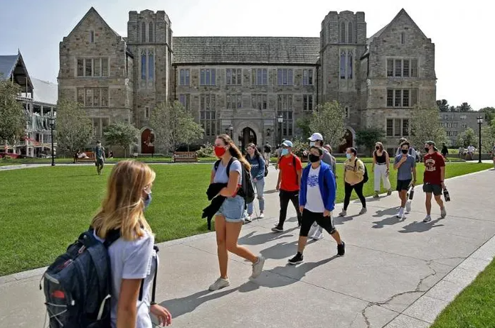 Mỹ sẽ nới lỏng hạn chế nhập cảnh với sinh viên quốc tế