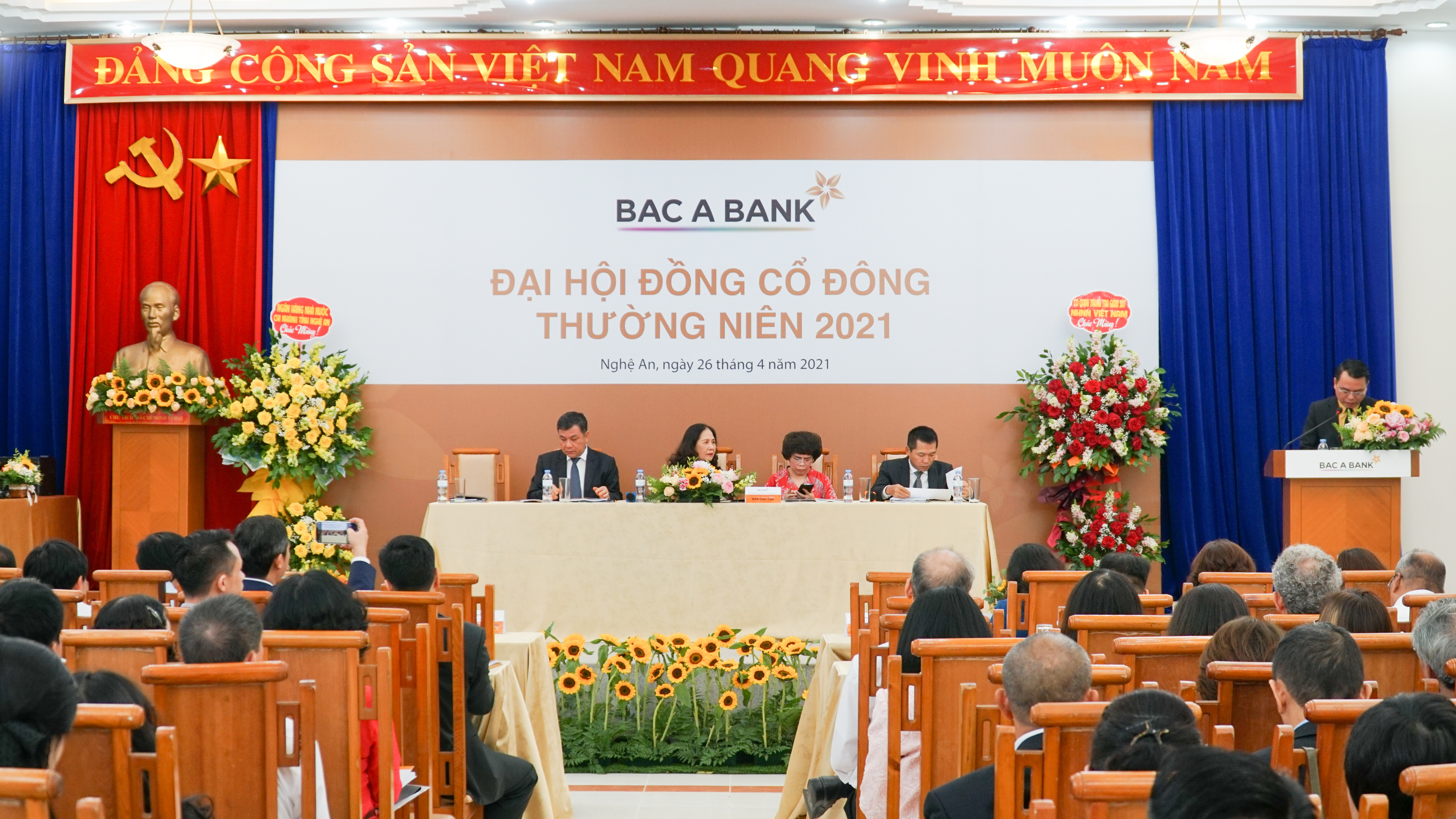 Đại hội đồng cổ đông thường niên BAC A BANK 2021 thông qua phương án tăng vốn điều lệ lên 7.531 tỷ đồng