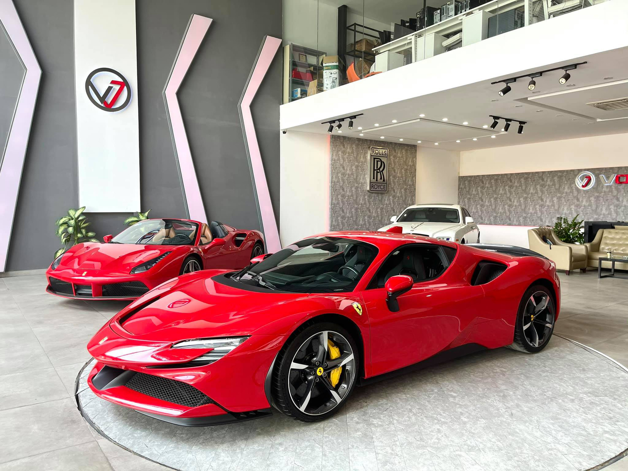 24 siêu xe Ferrari tại Việt Nam bị triệu hồi vì lỗi túi khí Takata