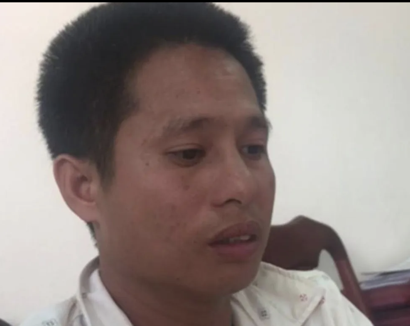 Khởi tố kẻ nhậu say, xé rách cờ Tổ quốc 