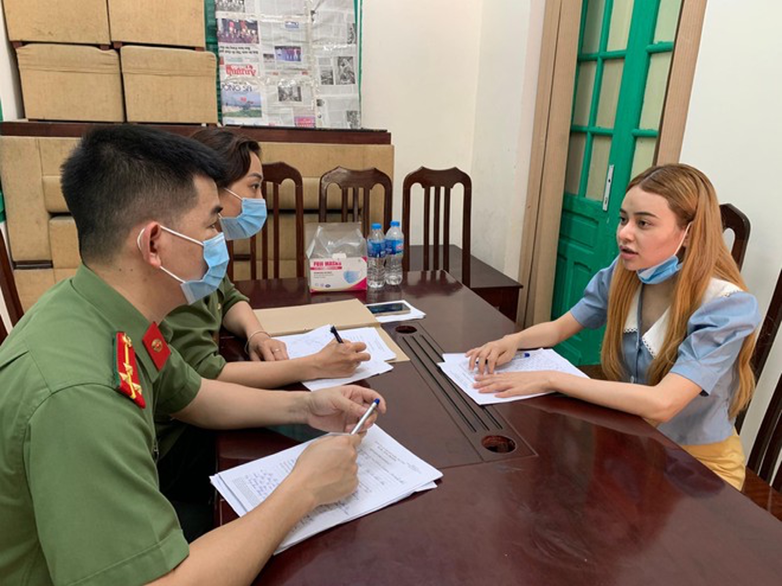 Khởi tố nữ sinh tiếp tay cho các đối tượng nước ngoài nhập cảnh trái phép