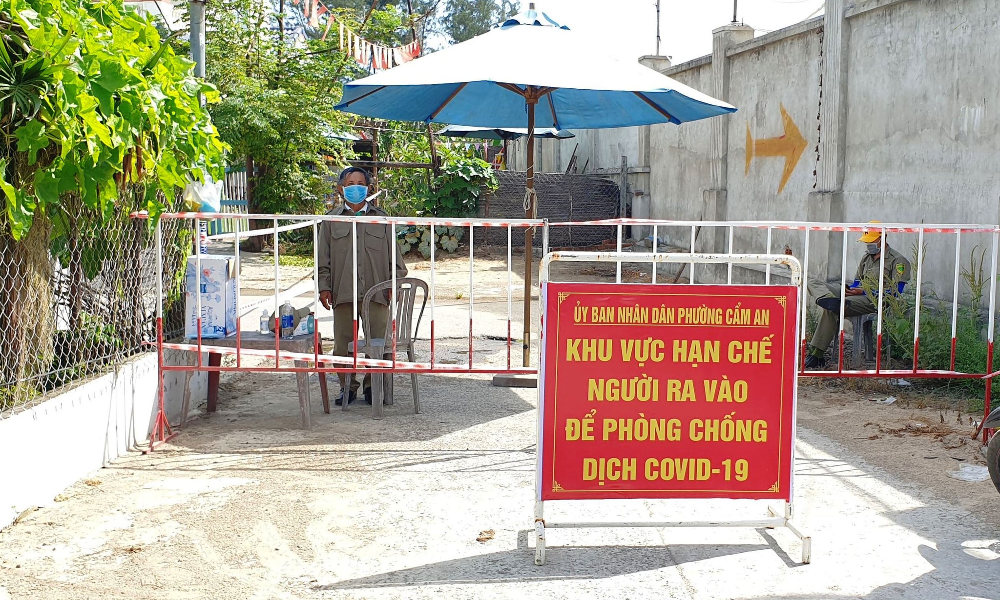 Lập 2 chốt kiểm soát khu nhà của đôi vợ chồng ở Hội An dương tính Covid-19
