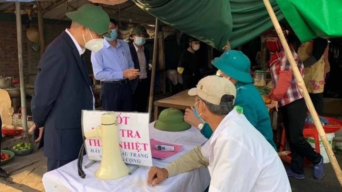 Hai chủ tịch phường ở TP Hải Dương bị phê bình vì lơ là trong công tác phòng chống dịch bệnh