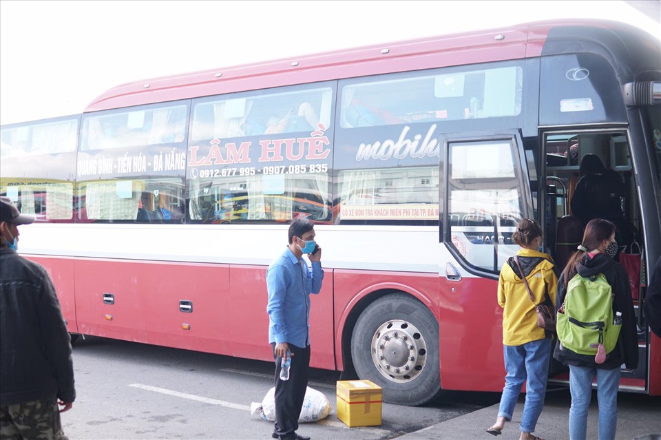 Cấm xe khách dừng đón, trả khách tại vùng dịch COVID-19