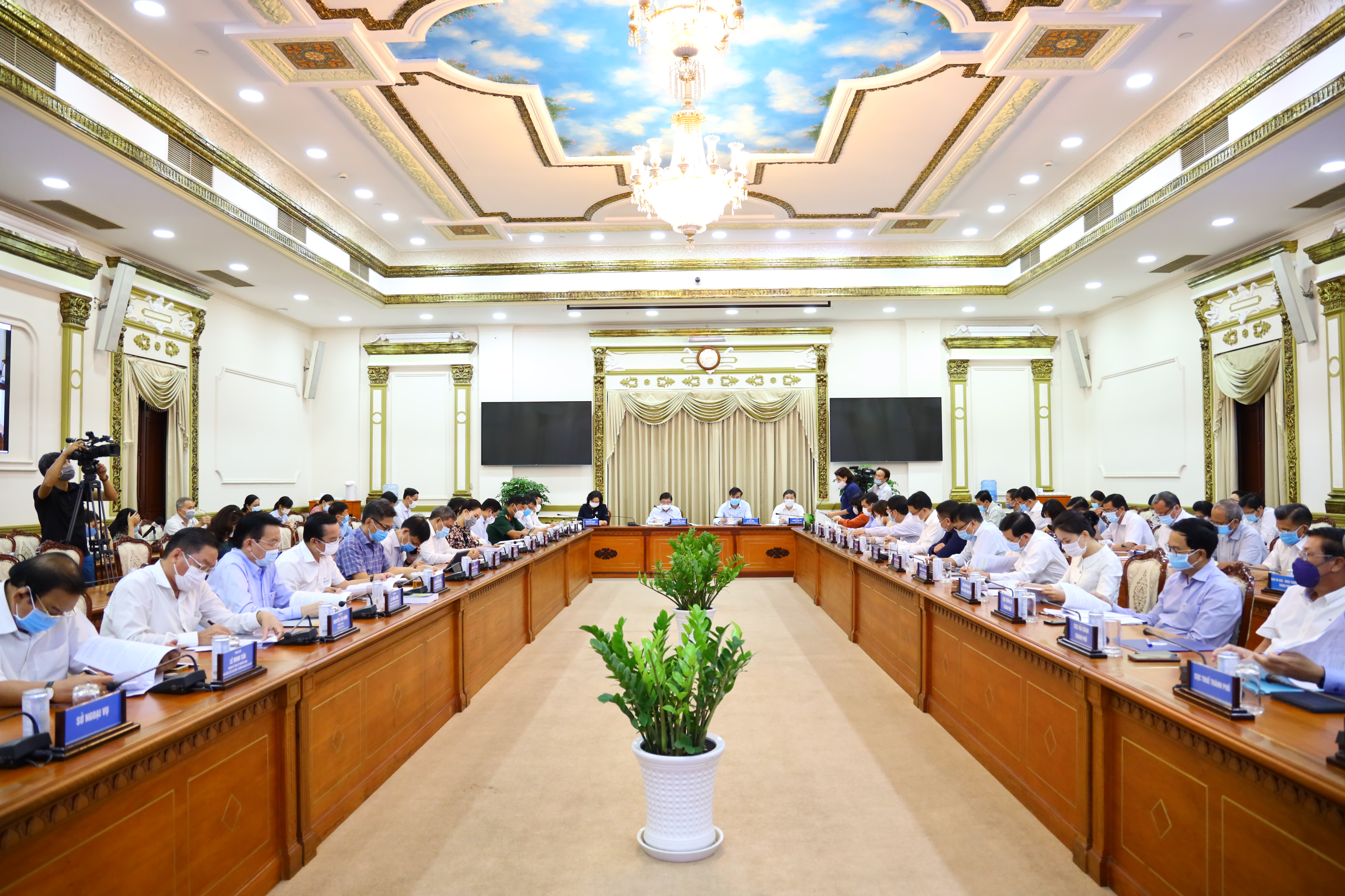 TPHCM Nhiều giải pháp duy trì tăng trưởng kinh tế