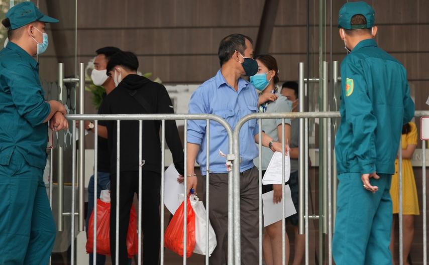 Hà Nội Phong tỏa tòa nhà Center Point 27 Lê Văn Lương