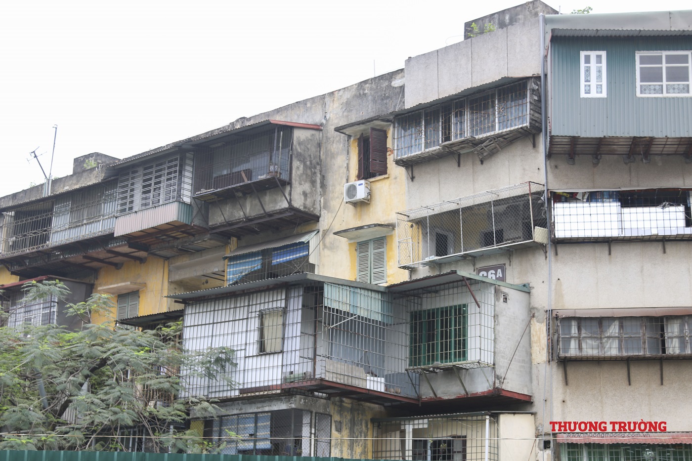 Tràn lan chuồng cọp giăng không lối thoát các chung cư, khu tập thể Thủ đô