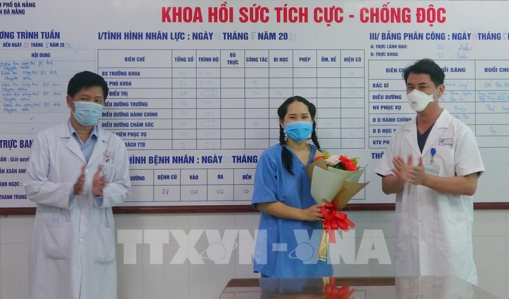 Nữ điều dưỡng BV Đà Nẵng từng phản vệ sau tiêm vaccine được xuất viện