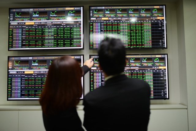 Tiếp tục giảm giá dịch vụ chứng khoán tới cuối năm 2021