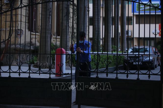 Phát hiện ca nghi mắc Covid-19, Bộ Giao thông Vận tải tạm đóng trụ sở, khẩn cấp khử khuẩn