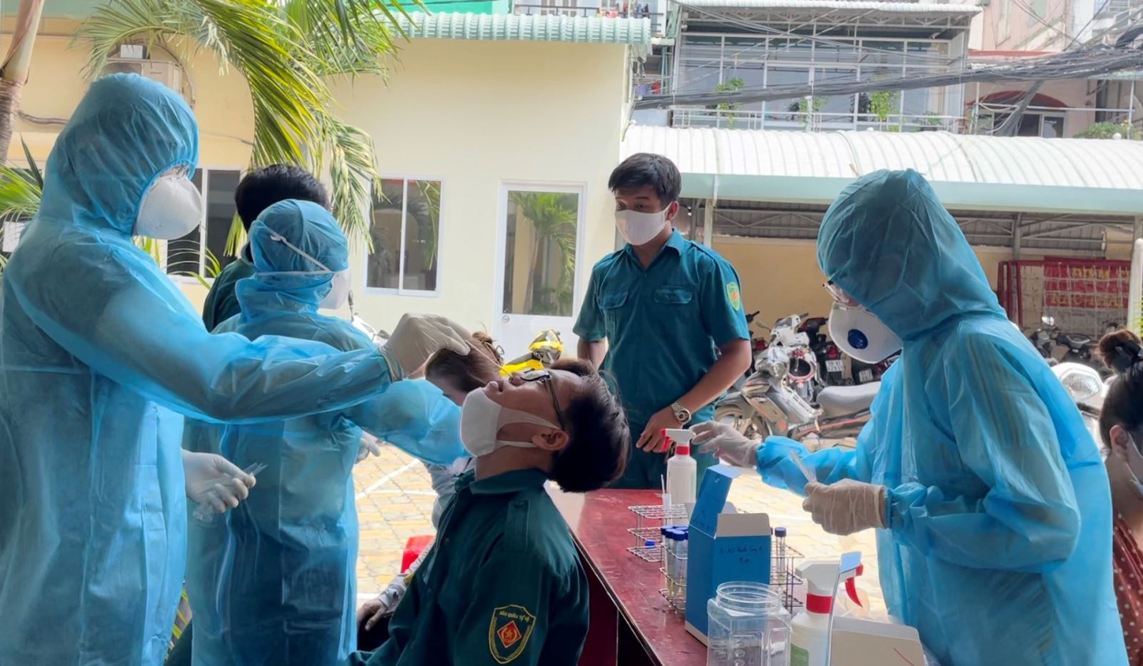 TP Hồ Chí Minh Dừng bỏ phiếu tại điểm bầu cử nếu phát hiện trường hợp nghi nhiễm COVID-19