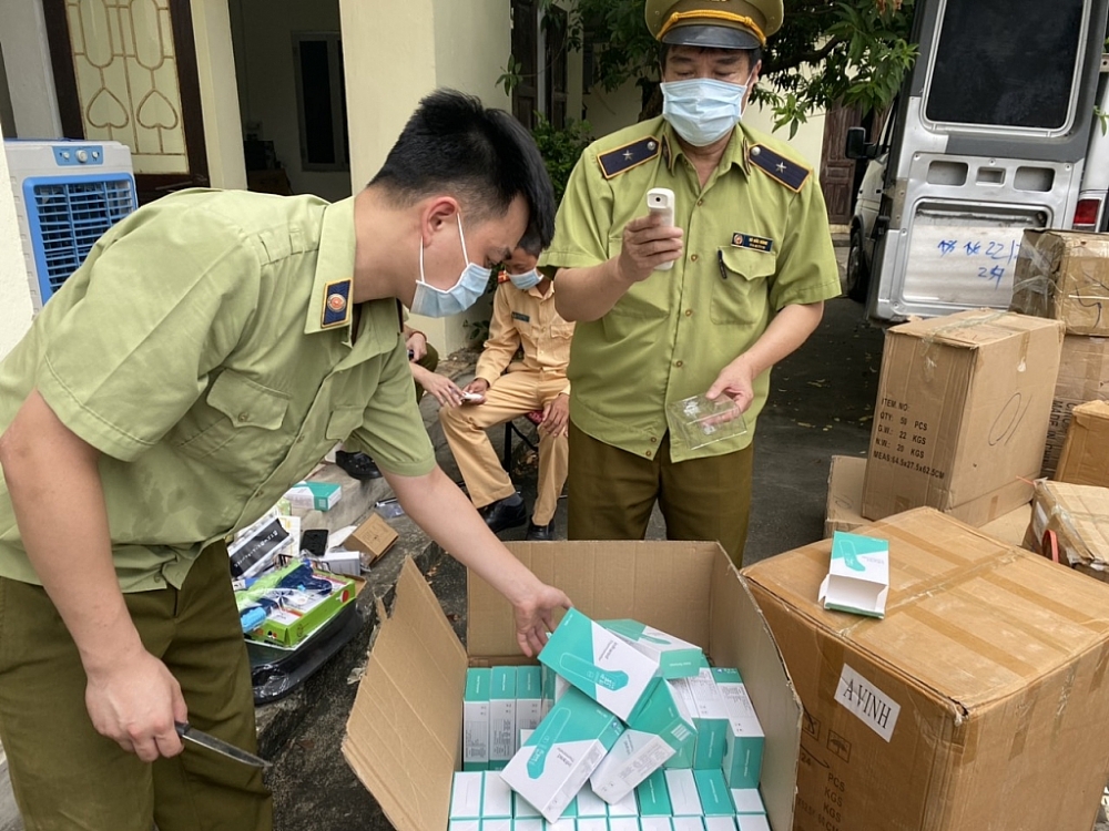 Lạng Sơn Tạm giữ 200 máy đo nhiệt kế hồng ngoại không rõ nguồn gốc xuất xứ