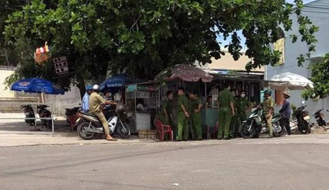 Bị ngăn cản đi chơi, thanh niên đâm thương vong hai người thân của người yêu