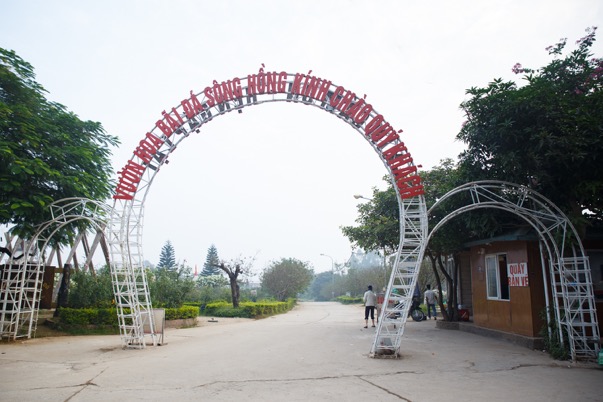 Đóng cửa khu vui chơi bãi đá sông Hồng vì vi phạm quy định phòng chống dịch Covid-19