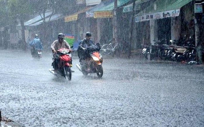 Dự báo thời tiết hôm nay 275 Miền Bắc nắng nóng, Nam Bộ có mưa dông