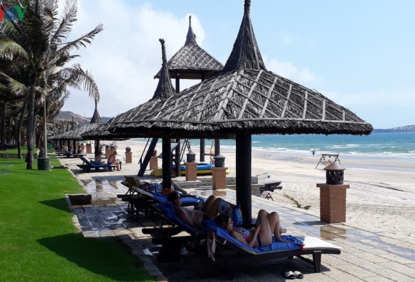 Bình Thuận ngừng đón khách du lịch đến từ Hà Nội và TP.HCM