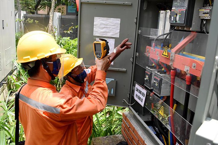 Tiêu thụ điện toàn quốc ngày 16 tăng đột biến, thiết lập kỷ lục mới