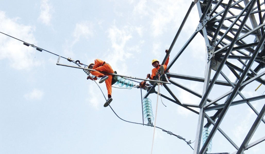 Nắng nóng gay gắt, tiêu thụ điện toàn quốc lại lập đỉnh mới