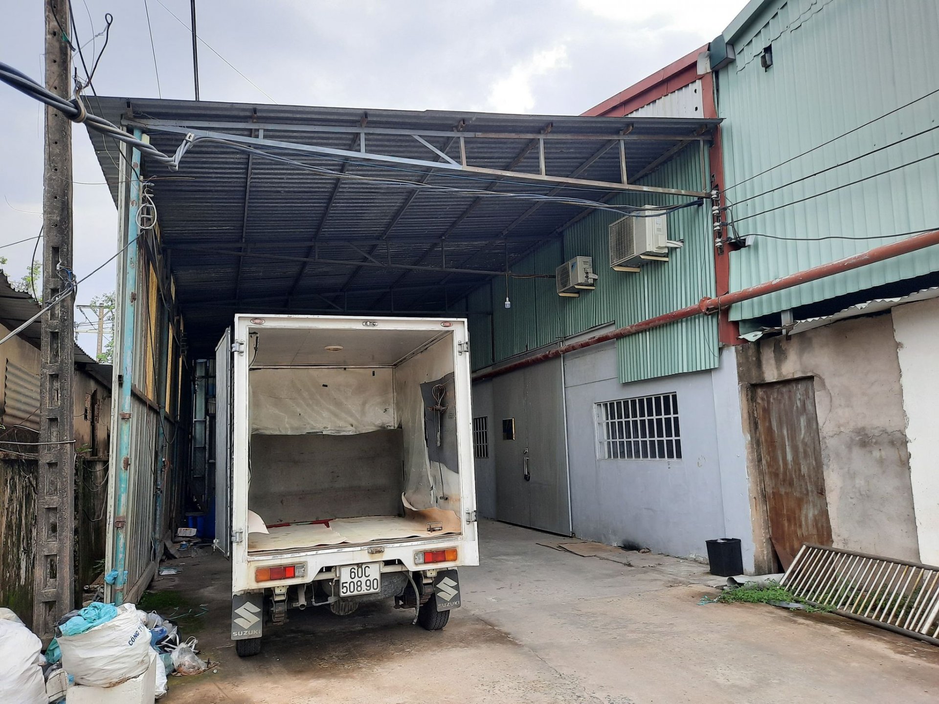 Nhà máy sản xuất mỹ phẩm Dr Mai nằm trong công ty hóa chất