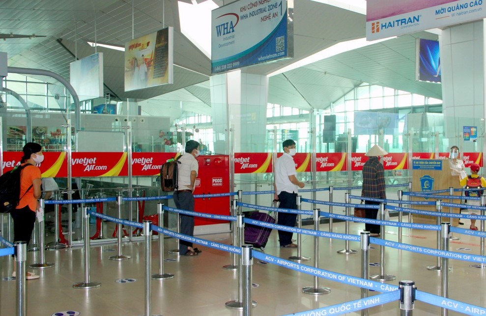 Hà Tĩnh Thông báo khẩn tìm người đi máy bay, đến các nhà hàng có người mắc COVID-19
