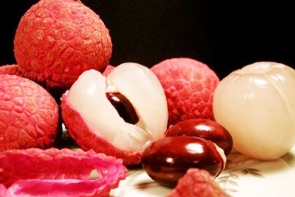 Cảnh báo nguy cơ hóc dị vật mùa hè của trẻ