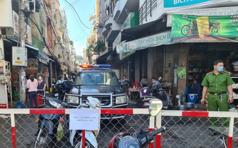 TP HCM Phong tỏa 7 hộ dân và 5 công ty quận 11 do liên quan đến ca mắc Covid-19