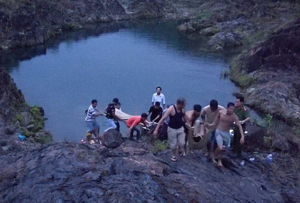 Cứu bạn bị đuối nước bất thành, bé trai tử vong cùng bạn