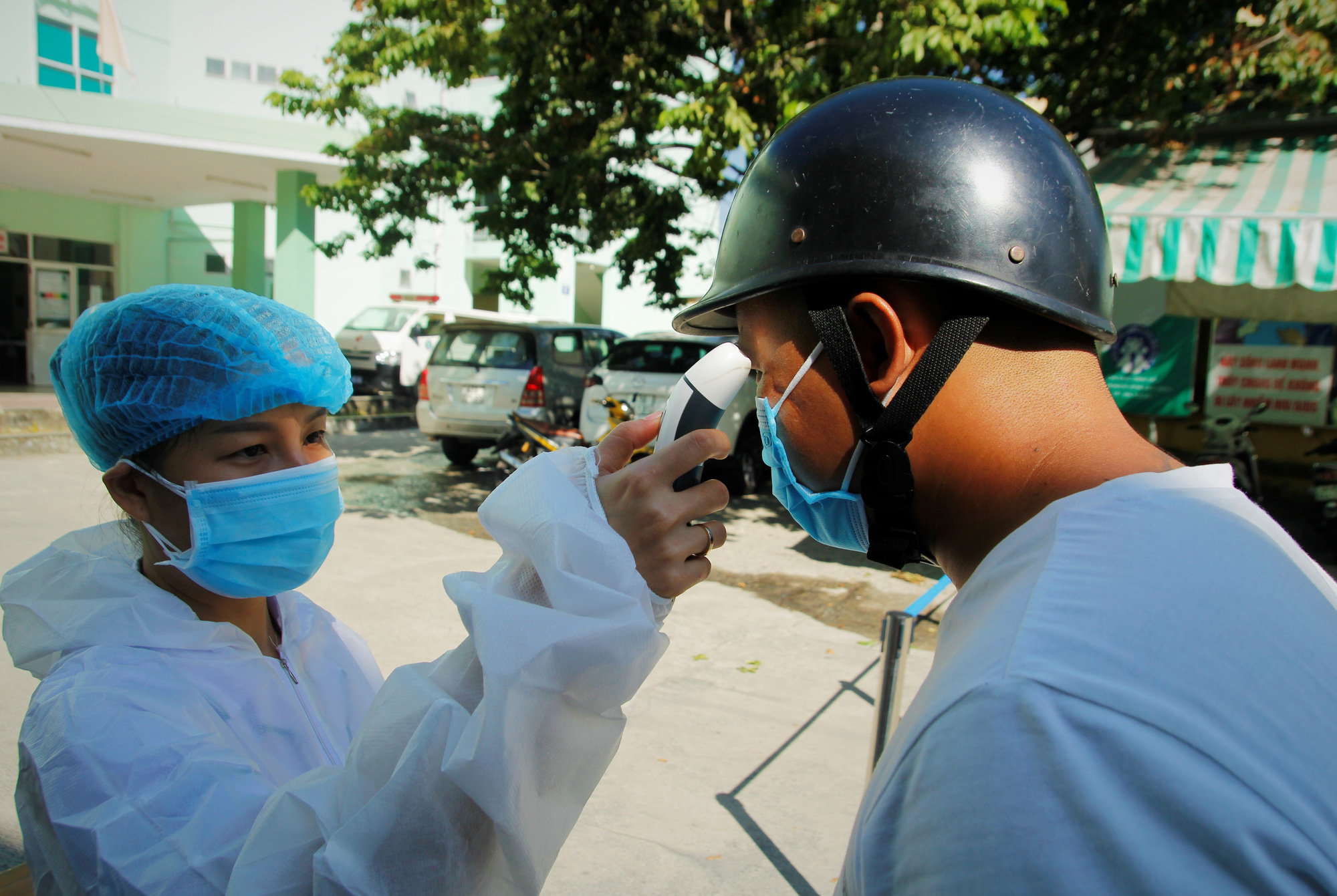 Quảng Nam dừng kiểm soát, cách ly người về từ Đà Nẵng