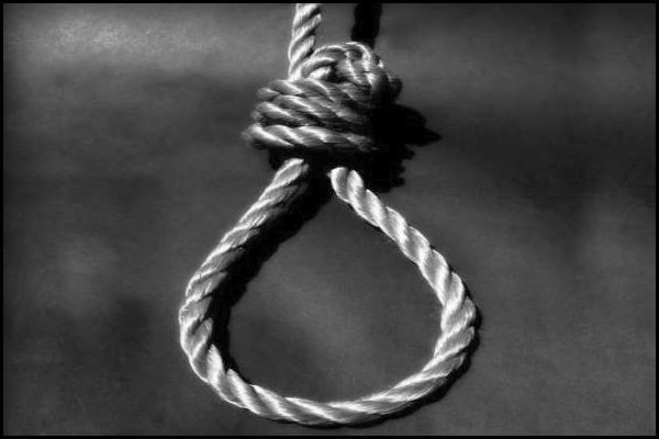 Người phụ nữ để lại thư tuyệt mệnh, chết trong tư thế treo cổ 