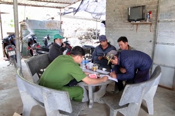 Nóng Khai thác trái phép khoáng sản thường xuyên diễn ra ở Ninh Thuận