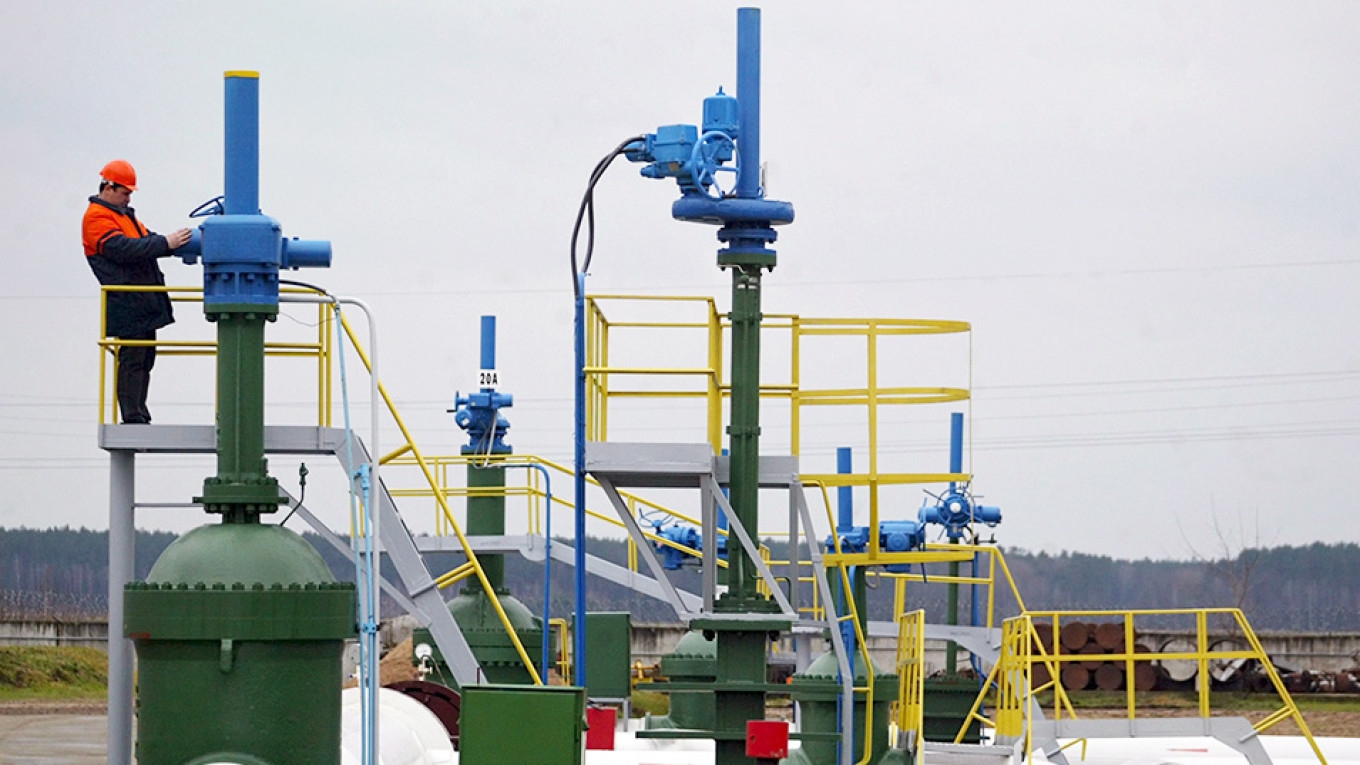 Giá xăng dầu hôm nay 296 Diễn biến theo xu hướng giảm