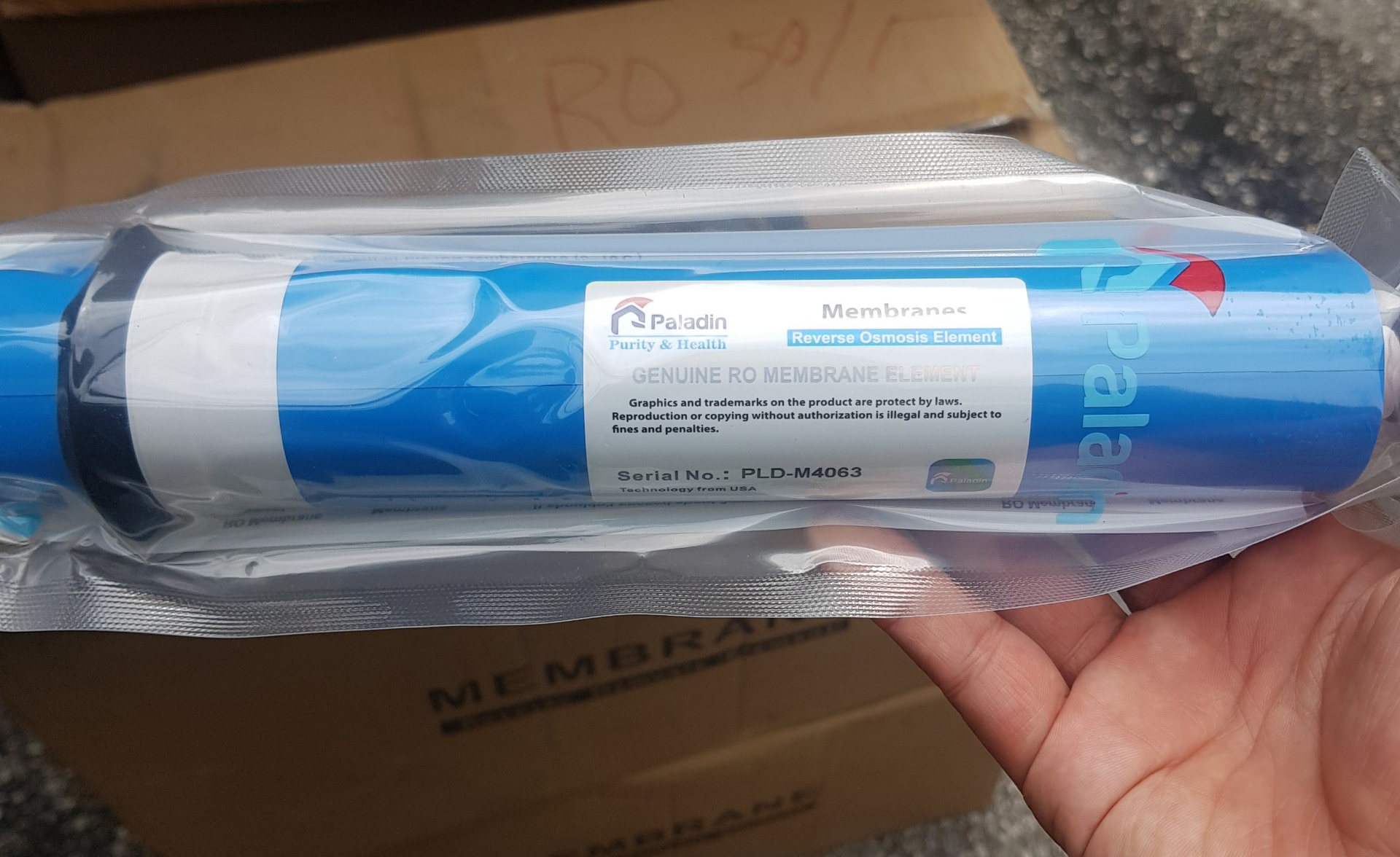 Tạm giữ hàng trăm thùng carton chứa thiết bị máy lọc nước không rõ nguồn gốc xuất xứ 