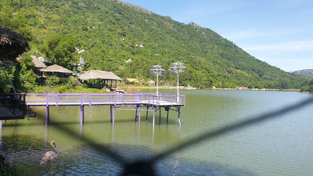 Rút giấy phép đầu tư, doanh nghiệp vẫn cải tạo, hoạt động du lịch