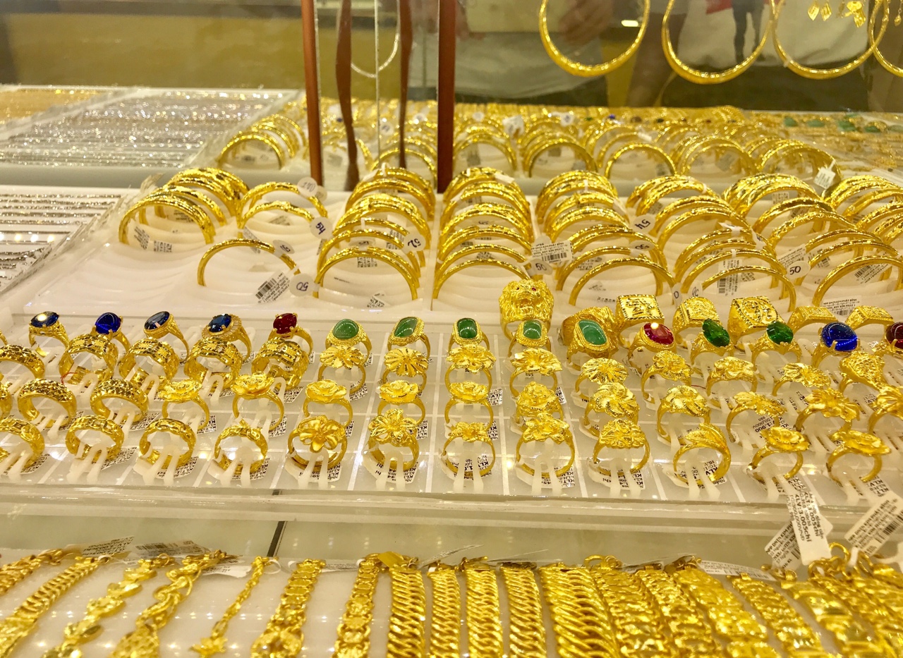 Giá vàng hôm nay 27 Quay đầu tăng nhẹ