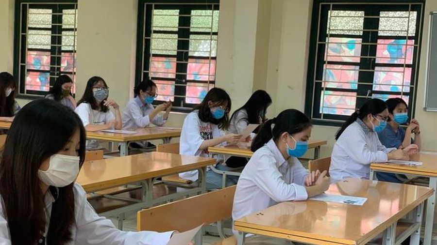 Chiều nay 67, hơn 1 triệu thí sinh làm thủ tục dự thi tốt nghiệp THPT 2021