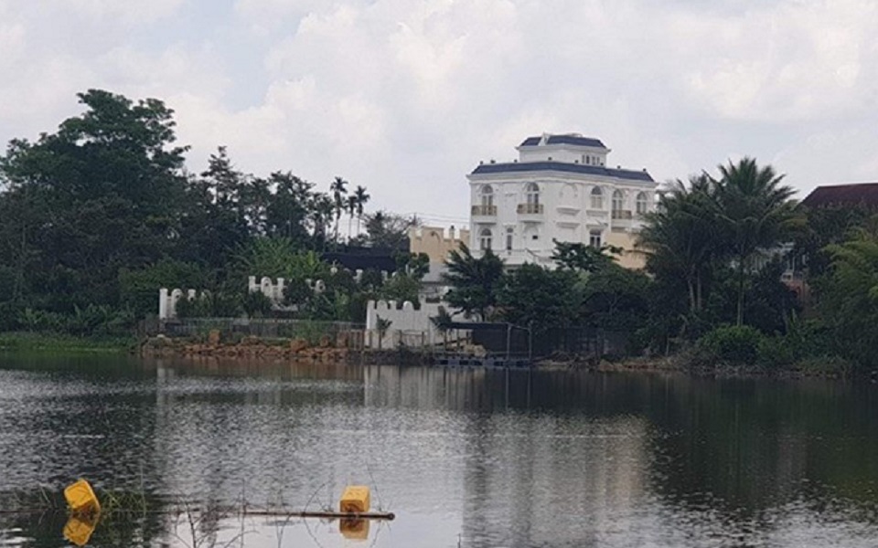 Chủ căn biệt thự khủng xây chui ở Bảo Lộc xin tự tháo dỡ sau lệnh cưỡng chế