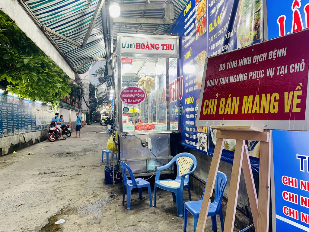 Từ ngày 97 TP HCM tạm dừng hoạt động bán vé số và dịch vụ ăn uống mang về