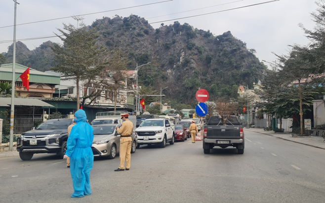 Quảng Ninh cách ly 14 ngày với người về từ các địa phương có dịch