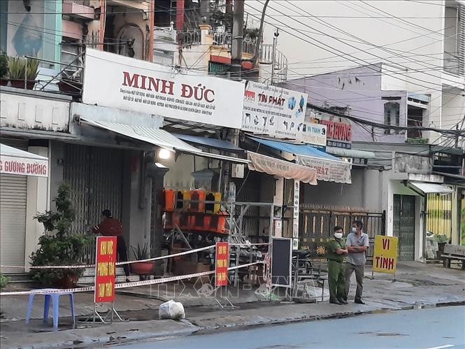 Long An tạm dừng hoạt động các cơ sở dịch vụ nhà hàng, ăn uống từ 0h ngày 117