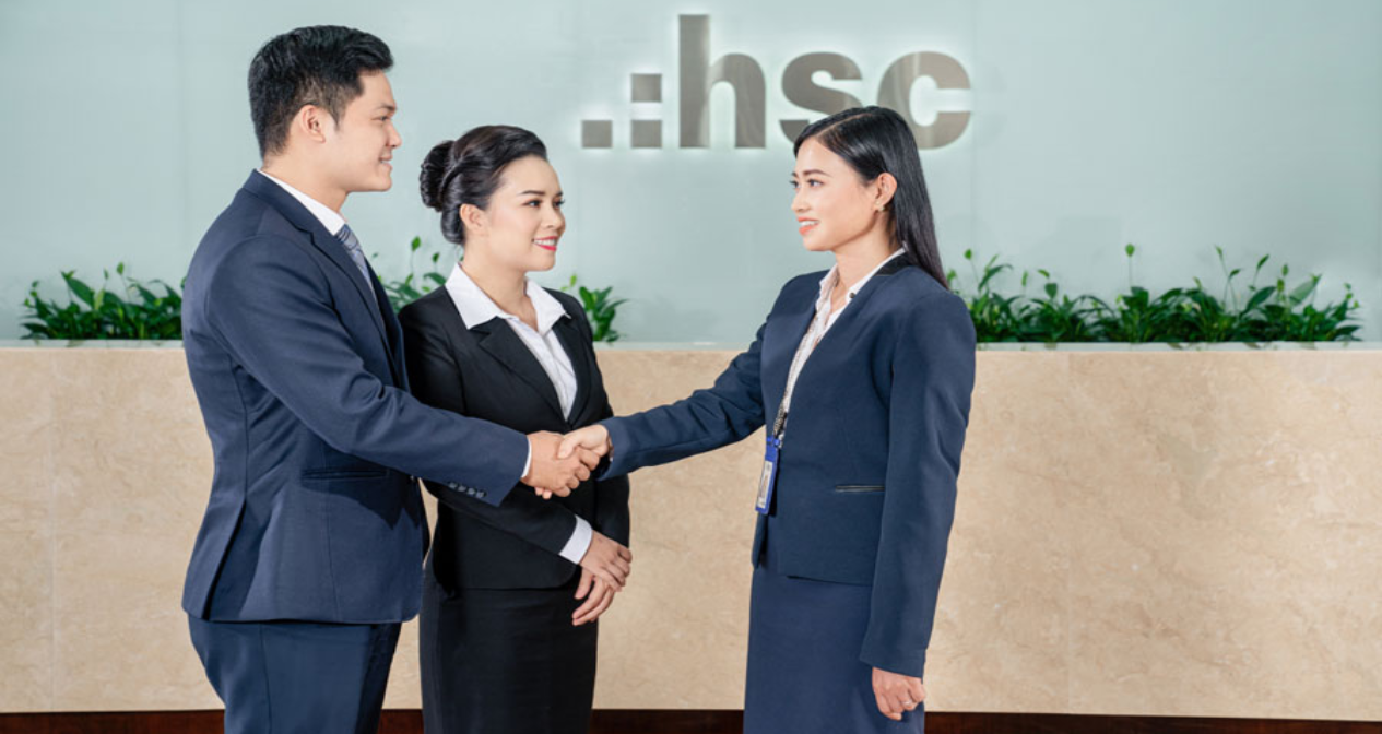 Ông Phạm Nghiêm Xuân Bắc bán ra 100.000 cổ phiếu HCM