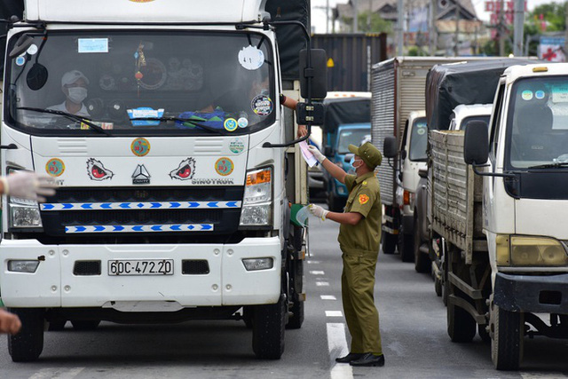 Mở thêm luồng xanh cho hàng hóa lưu thông trong trường hợp quá tải