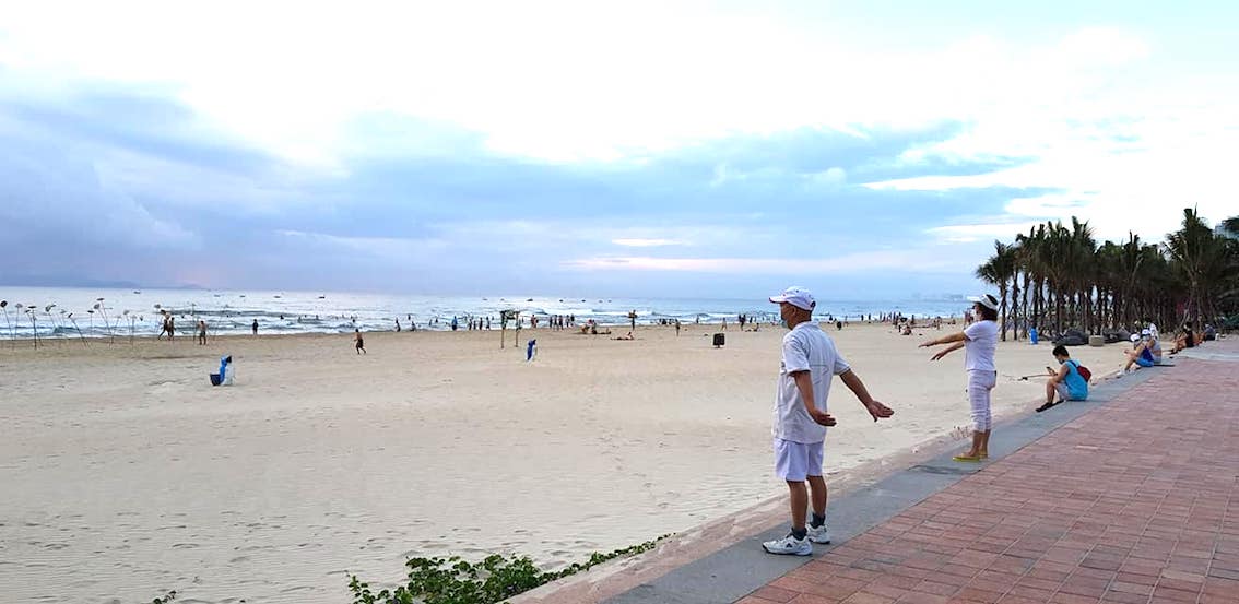 Đà Nẵng tạm dừng tắm biển, cắt tóc, thể dục thể thao từ 12h ngày 157