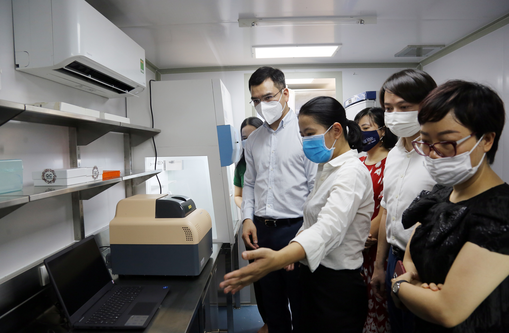 Chung tay chống dịch, VPBank đưa 4 container xét nghiệm Covid-19 vào “tâm dịch” phía Nam