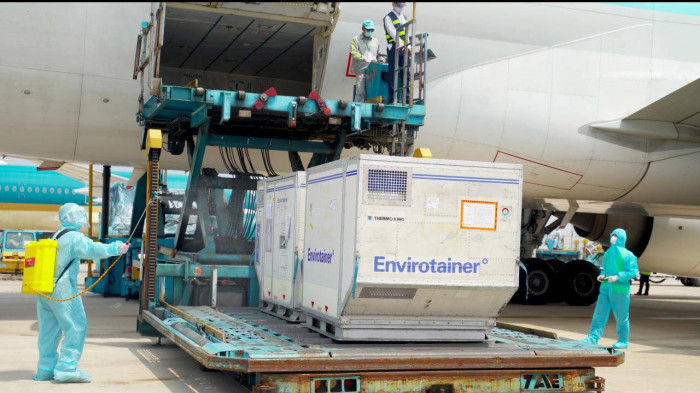 Thêm 921.400 liều vắc-xin AstraZeneca về Việt Nam trong sáng nay