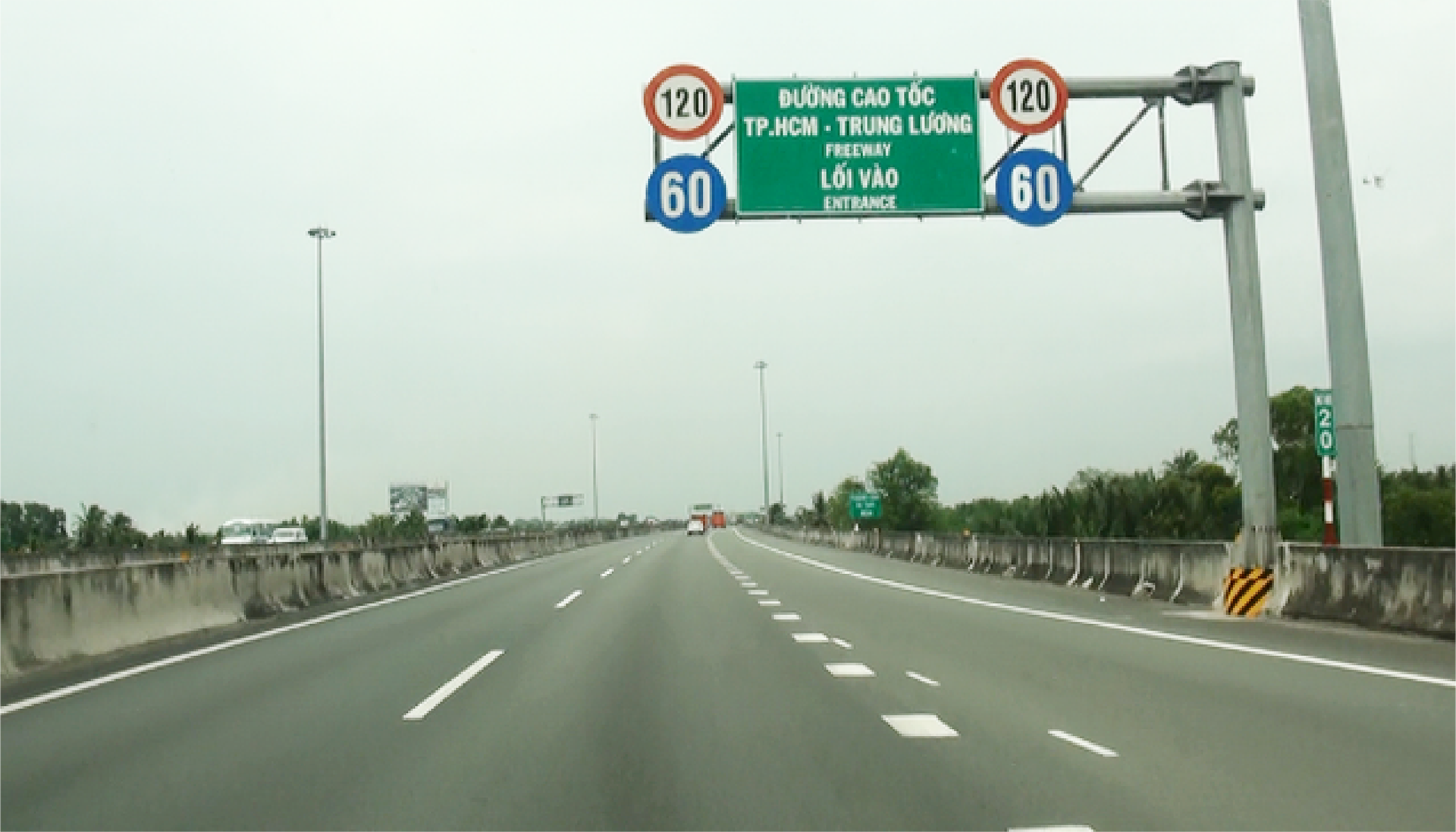 Đề xuất dùng trạm dừng nghỉ tại Long An, Tiền Giang làm chốt kiểm soát dịch COVID-19