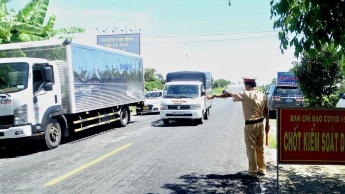 Bộ Y tế hỏa tốc đề nghị tạo điều kiện thuận lợi cho người vận chuyển hàng hóa