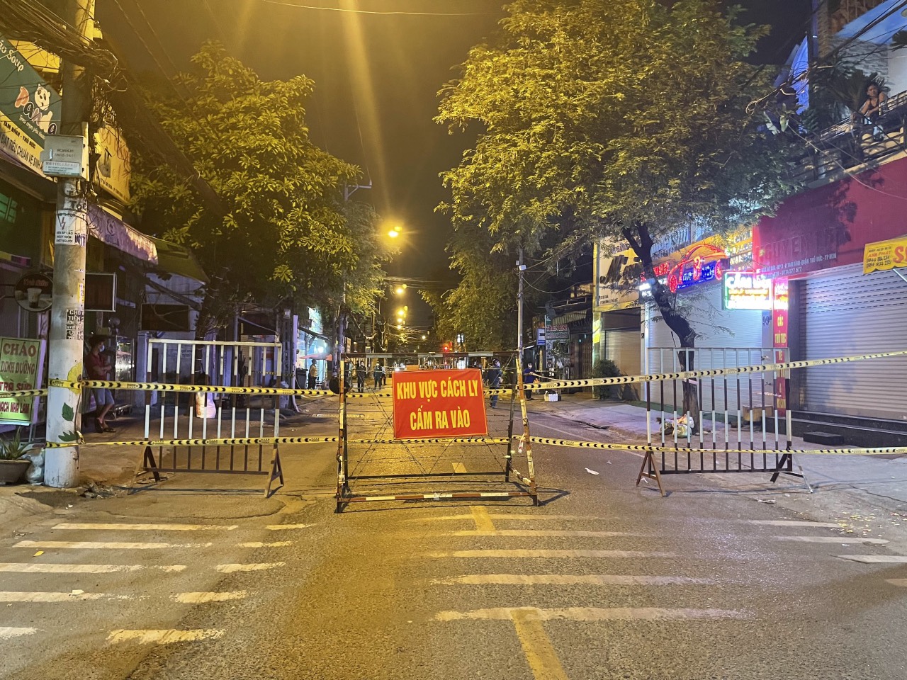 TP HCM yêu cầu lập khu điều trị F0 không triệu chứng tại ký túc xá, trường học, khách sạn